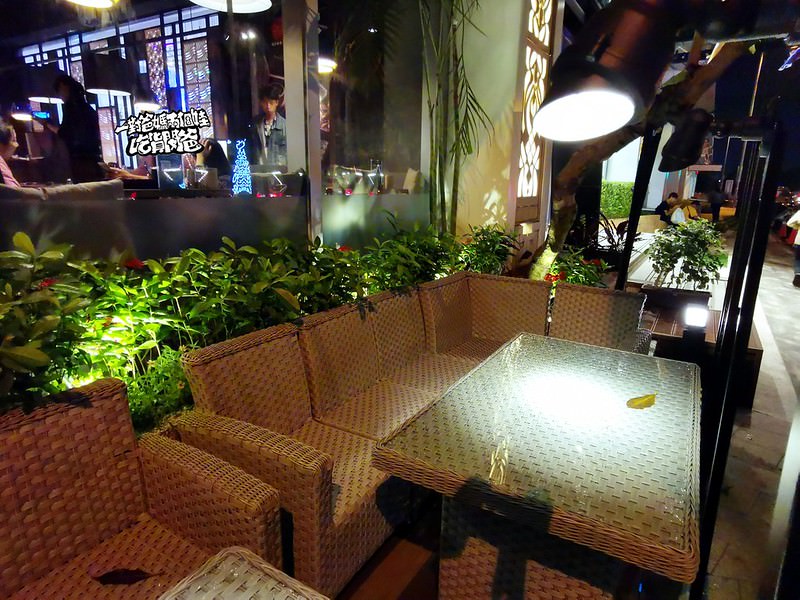 19-07-23-10-05-01-639_deco