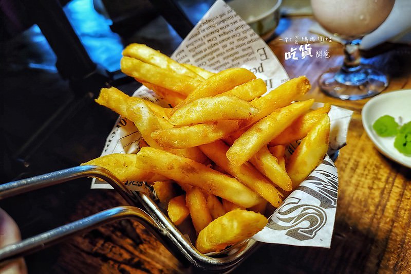 多一點咖啡。高雄美術館直營店
