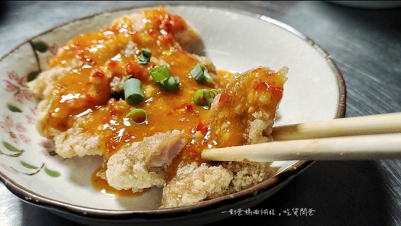 高雄三民高CP美食『碗裡沒肉2.0』豬油拌飯、打拋豬飯、紅油皮蛋肉醬、椒麻雞、花雕雞。