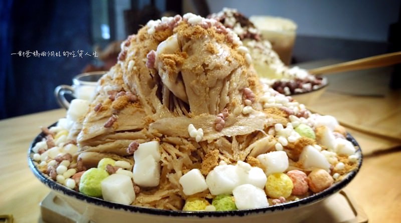 高雄苓雅美食 冰品 甜點推薦 十月森雪花冰小店