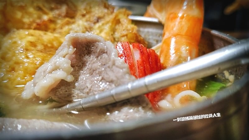 高雄左營 老爺車炮蛋蔥油餅 鍋燒 打拋豬飯 鮮奶茶 炸蛋蔥油餅 銅板美食小吃