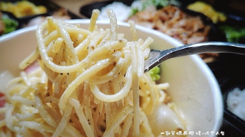 高雄苓雅區美食 多 一點咖啡文化店  高雄防疫便當餐盒2.0 高雄防疫餐