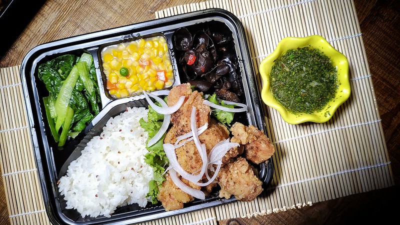 高雄苓雅區美食 多 一點咖啡文化店  高雄防疫便當餐盒2.0 高雄防疫餐