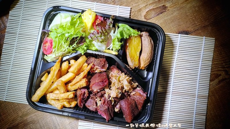 高雄苓雅區美食 多 一點咖啡文化店  高雄防疫便當餐盒2.0 高雄防疫餐