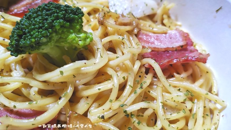 高雄苓雅區美食 多 一點咖啡文化店  高雄防疫便當餐盒2.0 高雄防疫餐