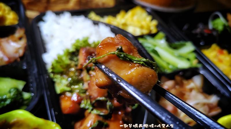 高雄苓雅區美食 多 一點咖啡文化店  高雄防疫便當餐盒2.0 高雄防疫餐