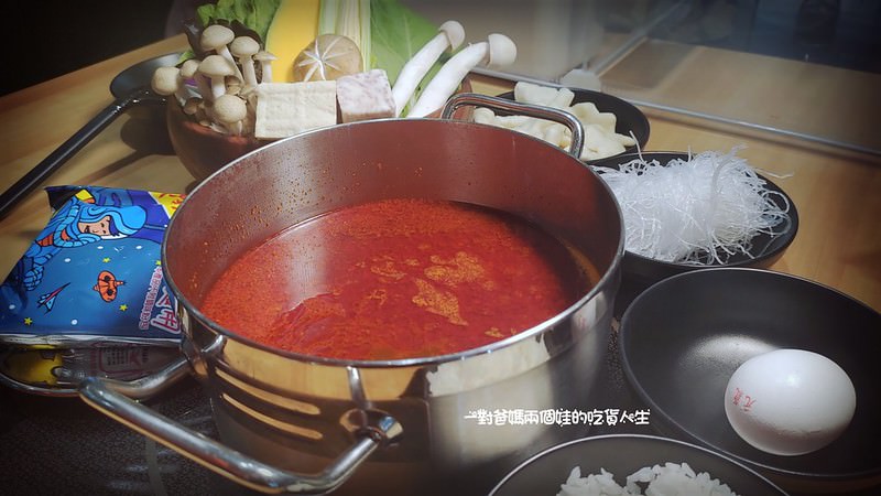 高雄火鍋 左營區  花花世界 高雄鍋物 高雄美食
