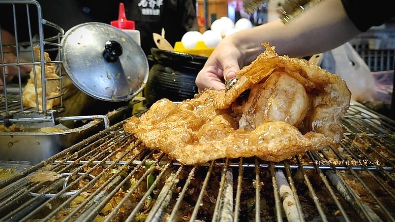 老爺車炮蛋蔥油餅│ 高雄左營美食 │ 療癒系蔥油餅打拋豬飯、招牌鍋燒、豆漿紅茶、鮮奶茶。