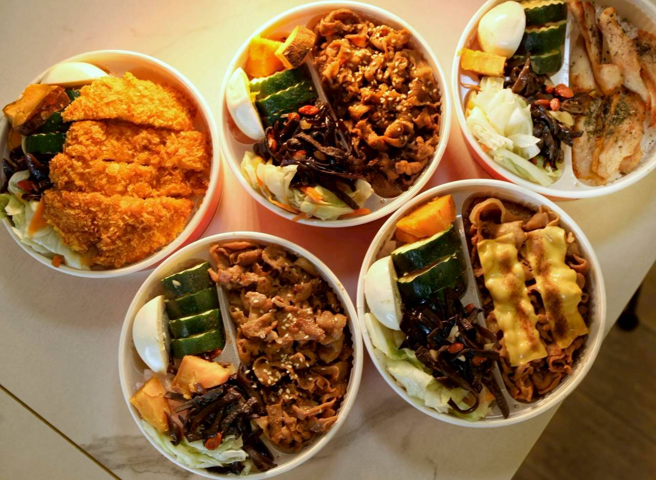 豐闔家開伙燒肉餐盒民權店｜高雄苓雅｜隱藏巷弄的好味道，主菜狂、配菜讚，會愛上！