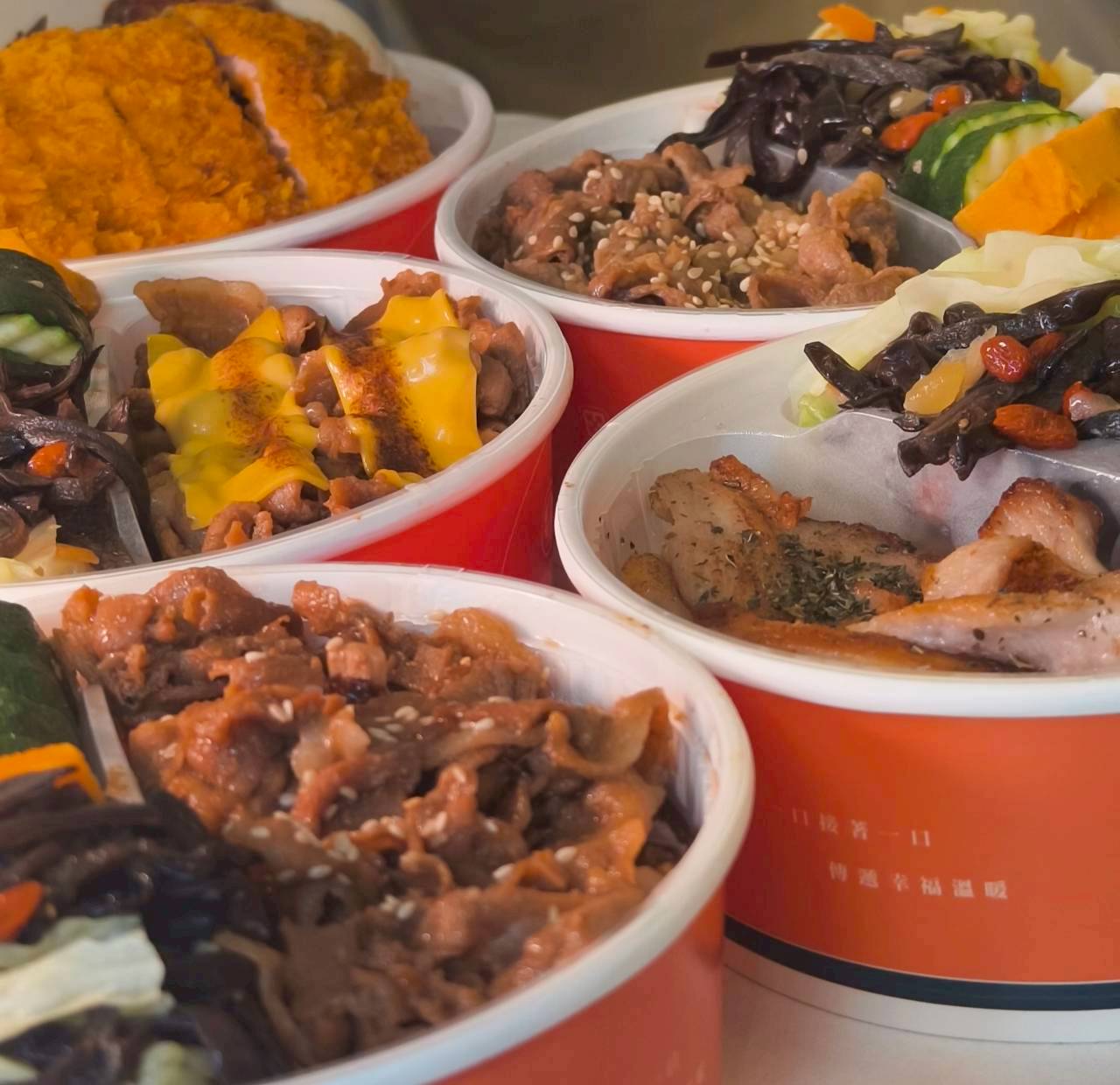 豐闔家開伙燒肉餐盒民權店｜高雄苓雅｜隱藏巷弄的好味道，主菜狂、配菜讚，會愛上！