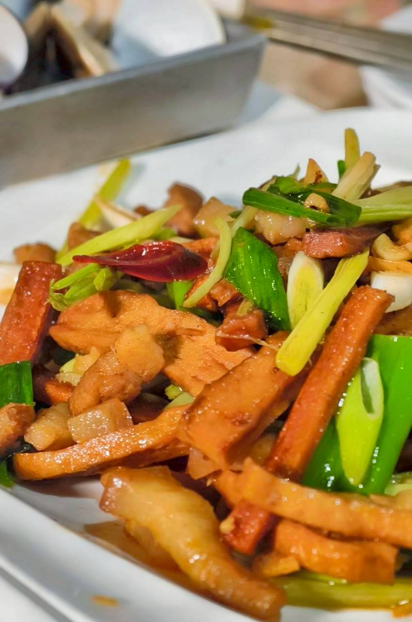 久久熱炒｜台南東區｜冰淇淋吃到飽的ＣＰ熱炒店，眾多台菜讓你爽爽吃！