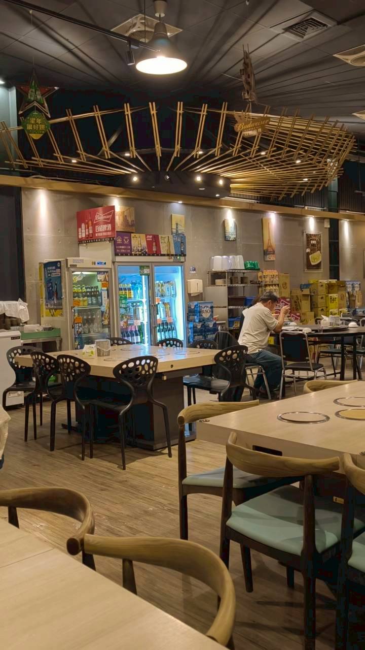 久久熱炒｜台南東區｜冰淇淋吃到飽的ＣＰ熱炒店，眾多台菜讓你爽爽吃！