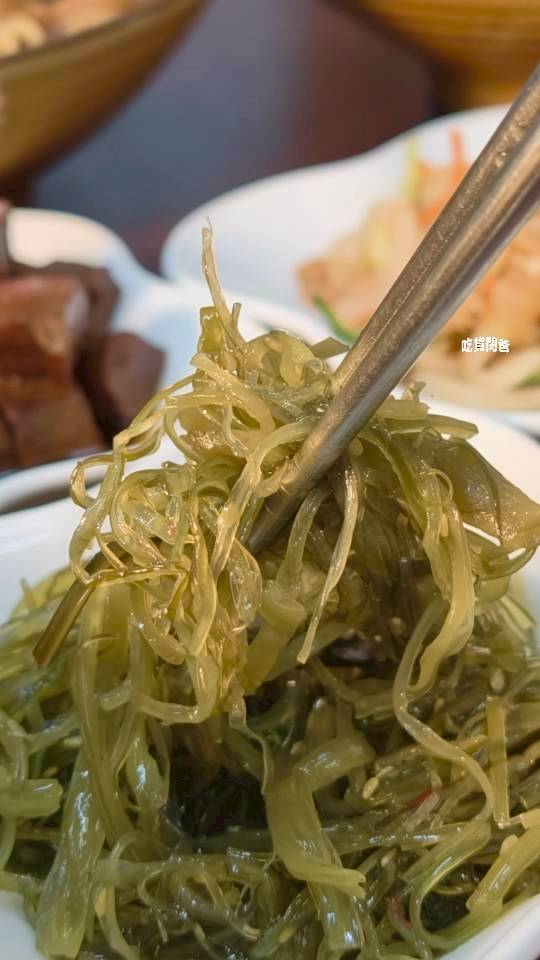 真鶴牛肉拉麵｜高雄左營｜戰斧牛肉麵吃過沒？牛三寶、肥腸麵，你會愛上！