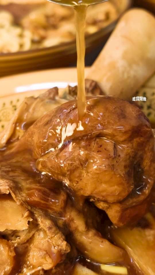 真鶴牛肉拉麵｜高雄左營｜戰斧牛肉麵吃過沒？牛三寶、肥腸麵，你會愛上！