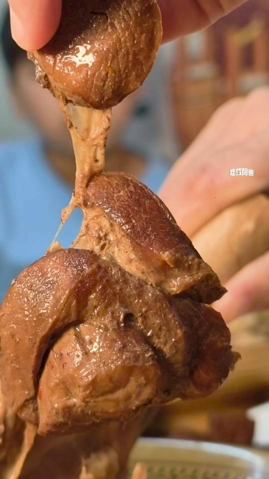 真鶴牛肉拉麵｜高雄左營｜戰斧牛肉麵吃過沒？牛三寶、肥腸麵，你會愛上！