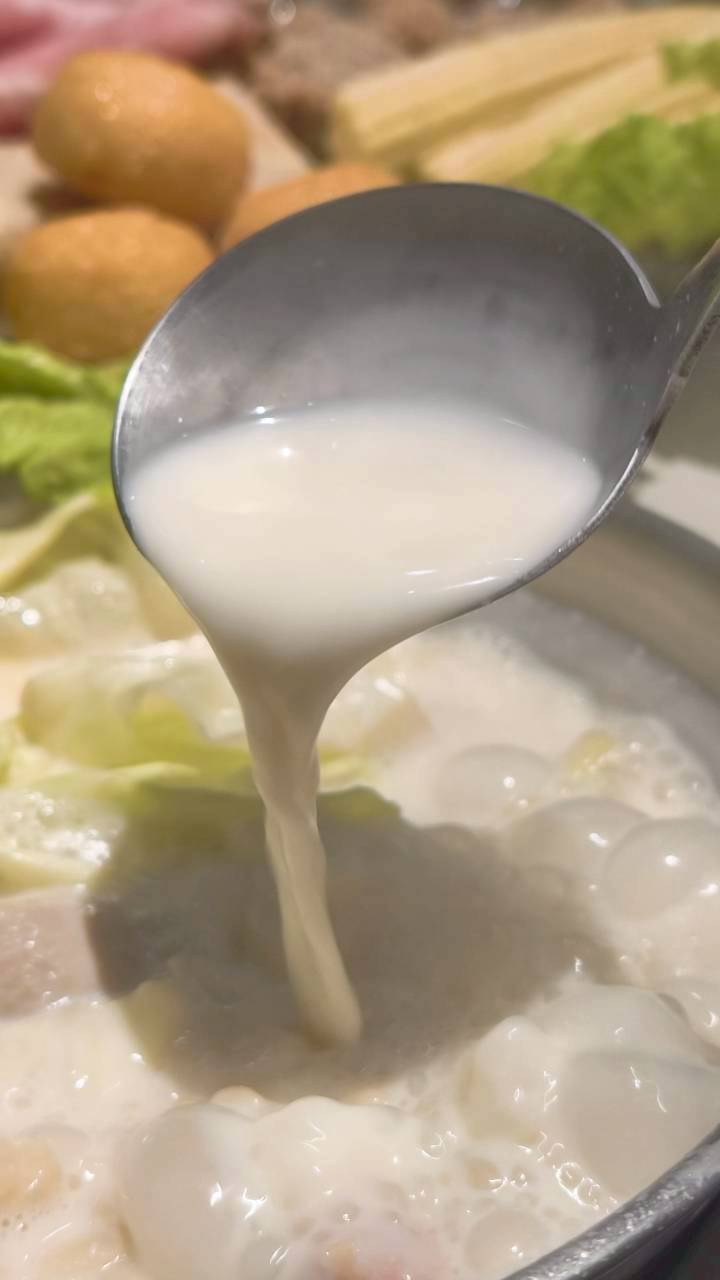 九鼎鍋｜高雄鳳山｜24小時不打烊超人氣小火鍋，自助吧吃到飽，讓你吃好吃滿！