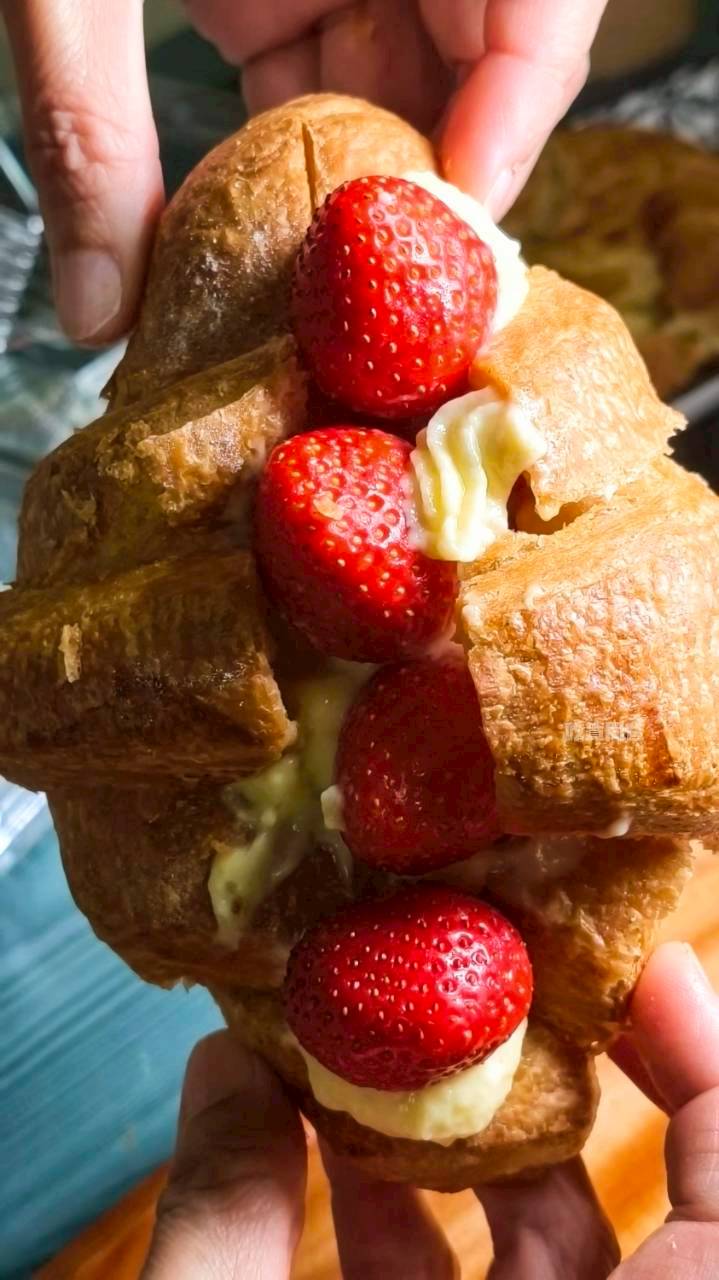 樂愛甜室｜高雄苓雅｜隱藏版甜點店！草莓甜甜圈、可頌銅板價讓你爽爽吃！