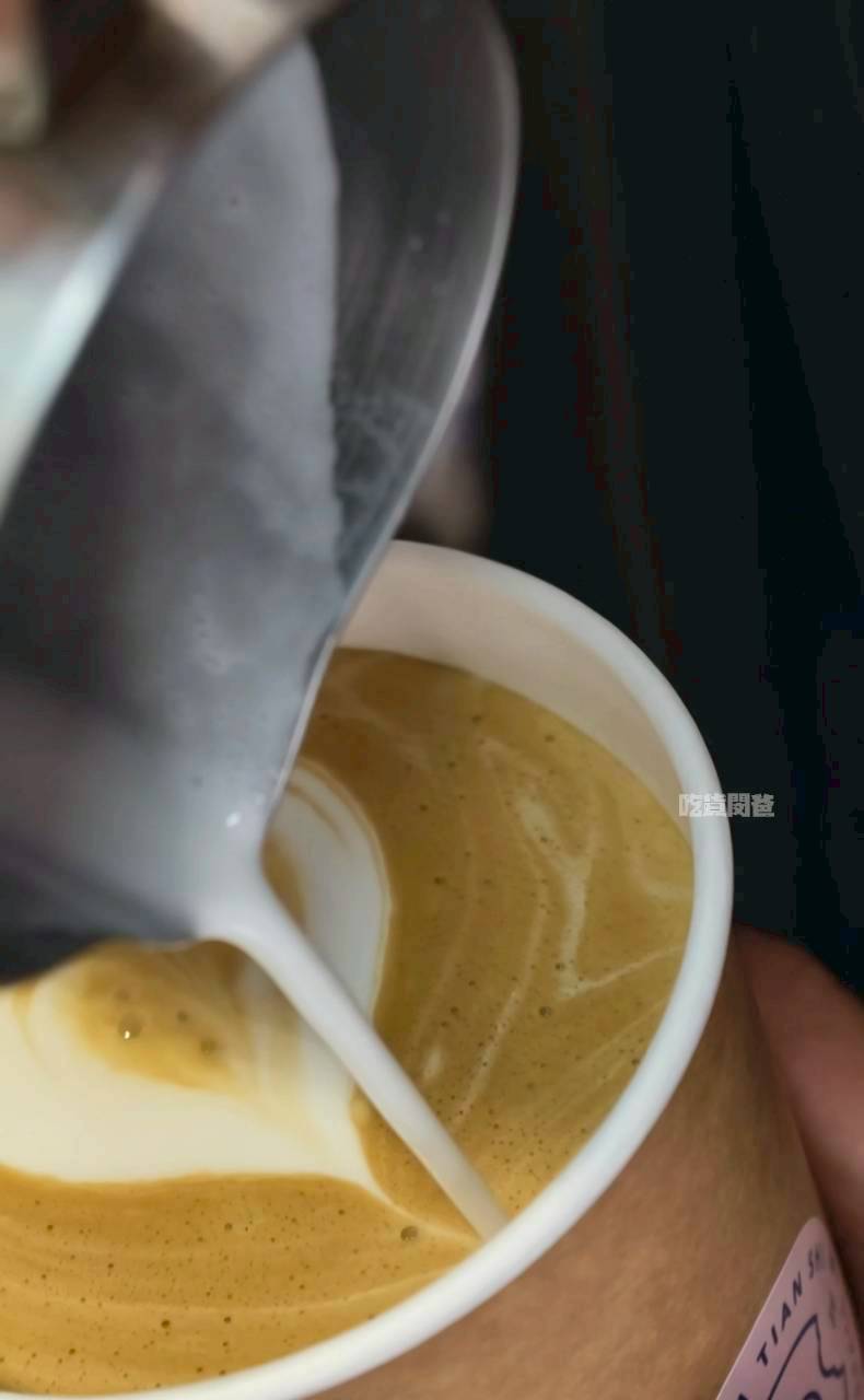 樂愛甜室｜高雄苓雅｜隱藏版甜點店！草莓甜甜圈、可頌銅板價讓你爽爽吃！