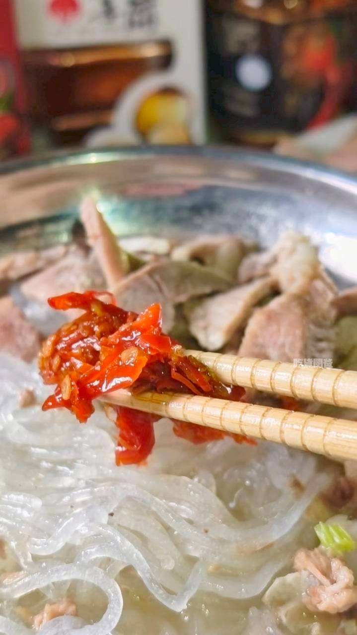 華廚朝天鬼椒大王｜享腐豆腐乳｜辣香討喜！小七就能入手的超人氣辣椒醬！