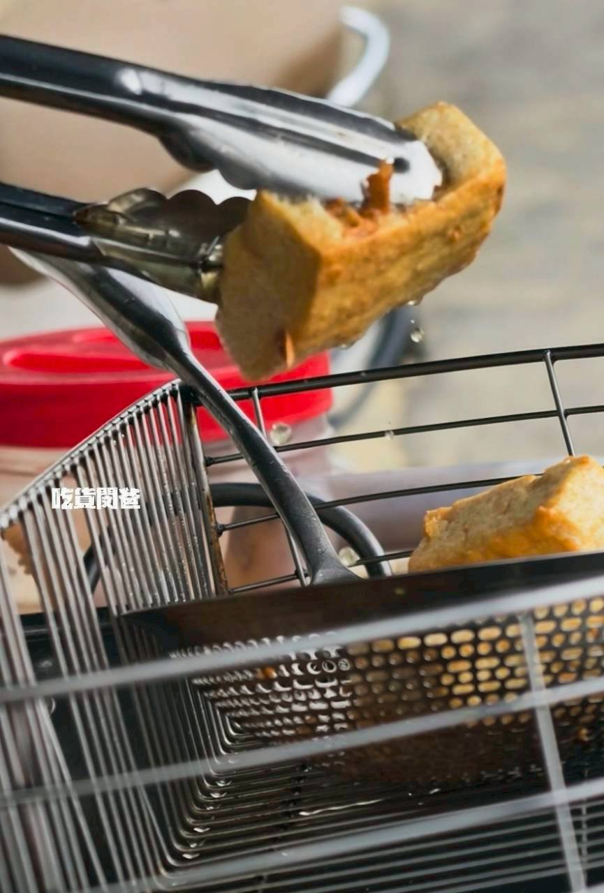 阿婆臭豆腐｜高雄鳥松｜從27歲賣到76歲的老字號豆腐攤車，吃過嗎？