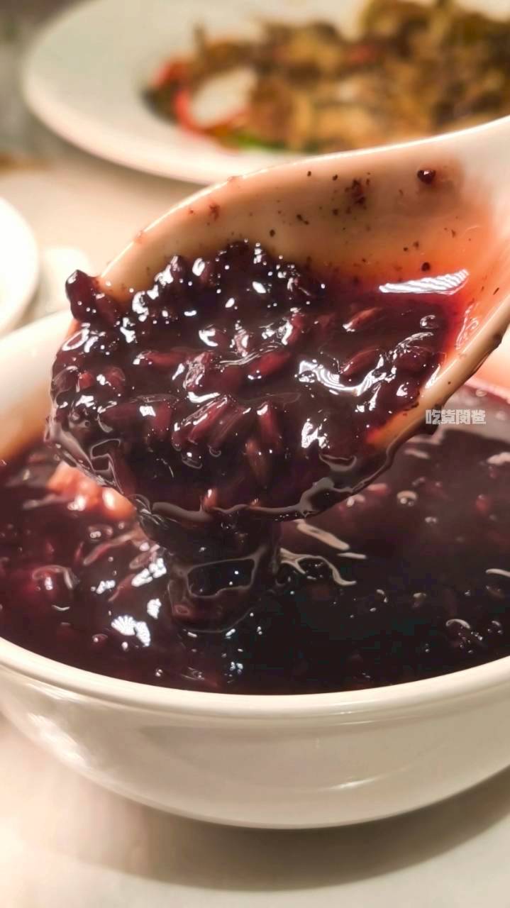 麟粥宮｜高雄巨蛋｜粥也能是大菜！私房菜超絕，白天吃到半夜的超狂中餐廳！